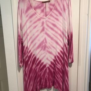 Women’s Bellini 1X tie dye fuscia tunic top